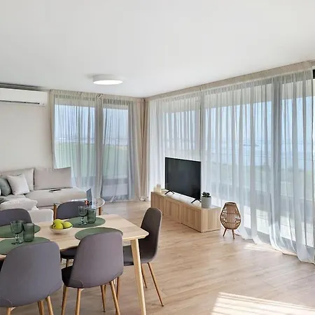 Foros Апартаменты *